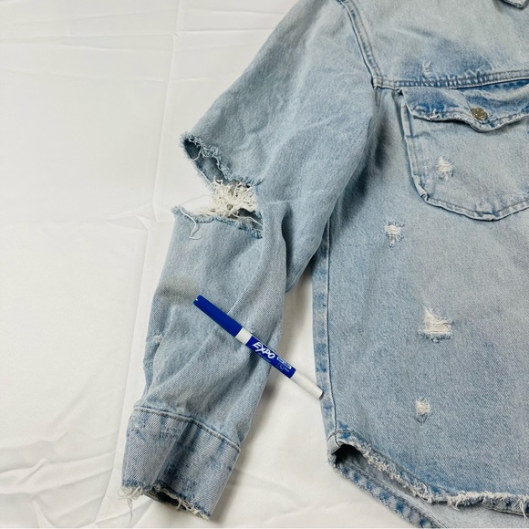 Zara - Oversized Light Wash Long Sleeve Distressed Denim Jean Jacket size:M - Picture 15 of 16